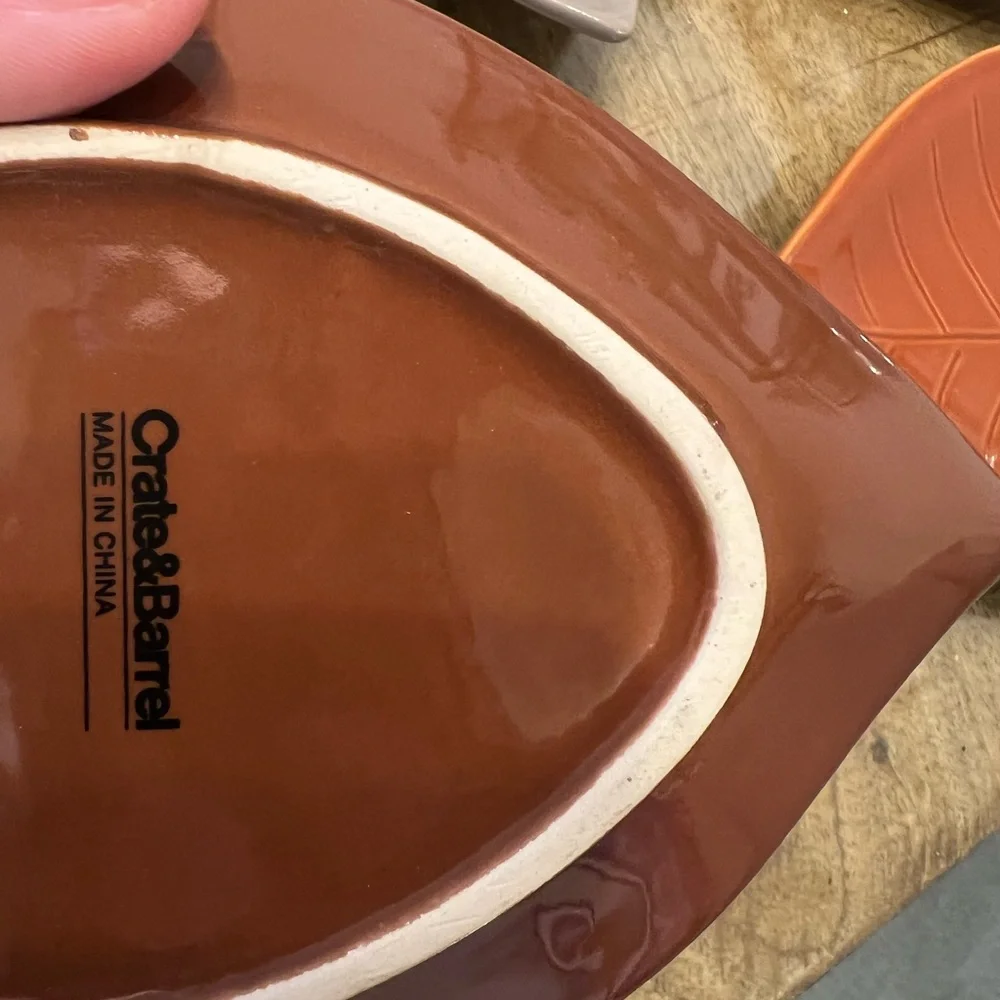 Set of 4 Leaf-Shaped Decorative Plates